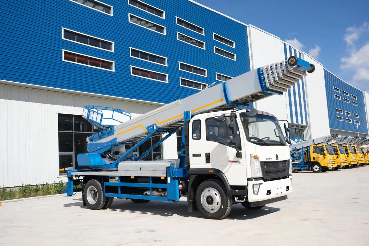 武城出租云梯车高空作业车 建筑垃圾搬运